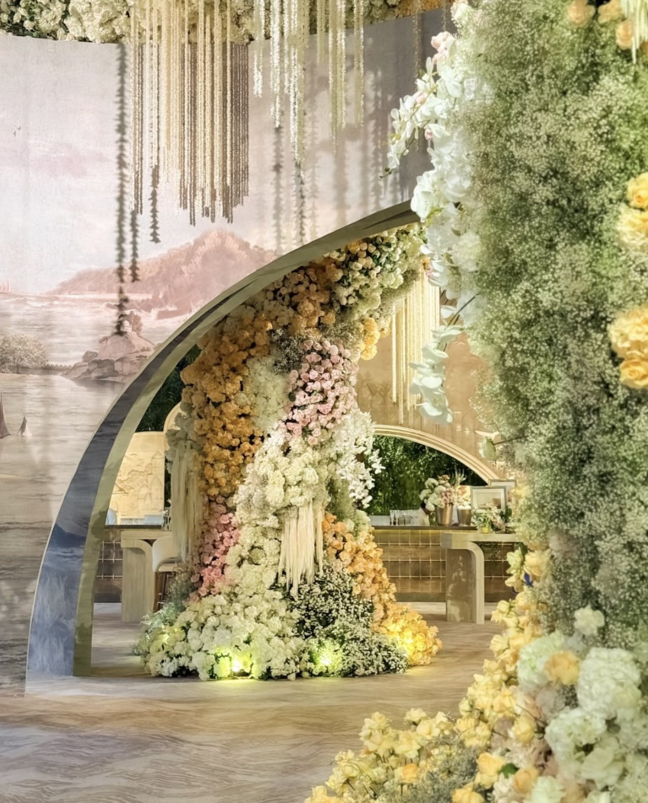 Floral cascade